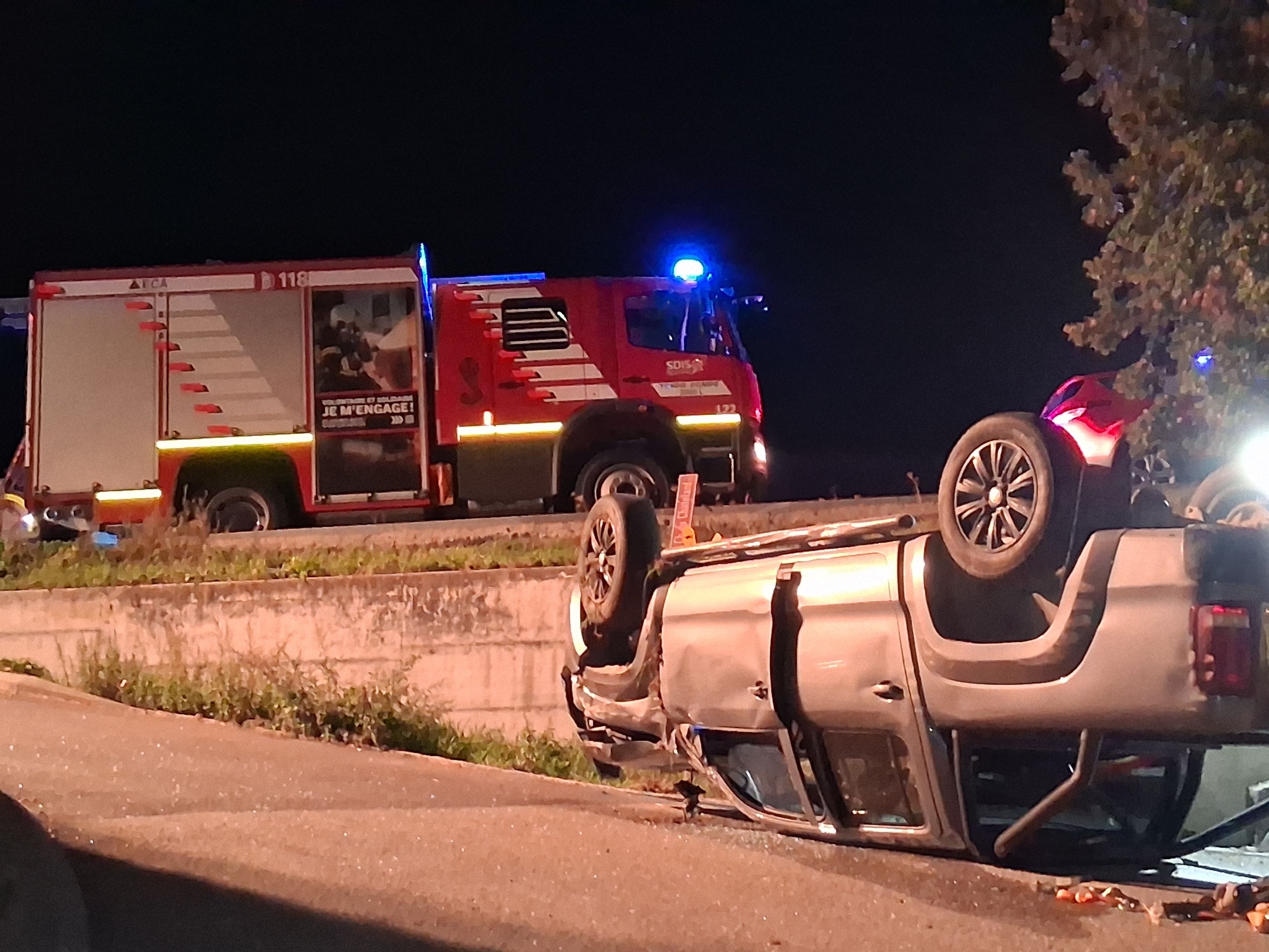 2025.06.26 Feu de véhicule léger Autoroute A1 Station service La Cote 1